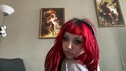 Mia online show from 05-09-26, 04:01