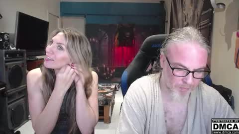 Giselle and Jay online show from 10-28-25, 07:12