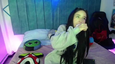 sasaloove online show from 02-06-25, 02:15