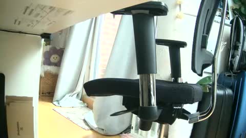 Snapshot of saschaalesi1976 chatting on 09-25-25, 09:13 saschaalesi1976 online show from 09-25-25, 09:13