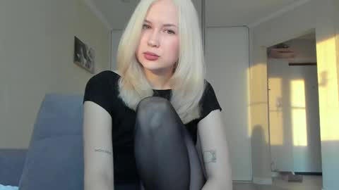 Sasha online show from 10-15-25, 03:50