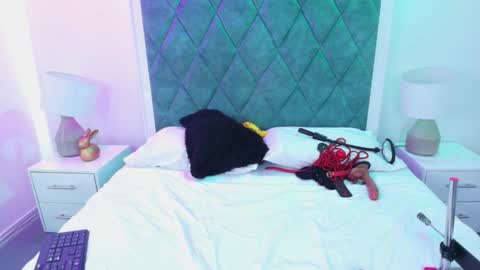 Snapshot of sasha_blazer chatting on 11-06-25, 03:18 Sasha online show from 11-06-25, 03:18