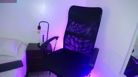 Sasha Brattz online show from 12-28-24, 07:55