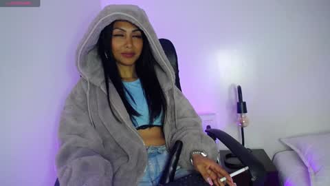 Sasha Brattz online show from 12-31-24, 12:04