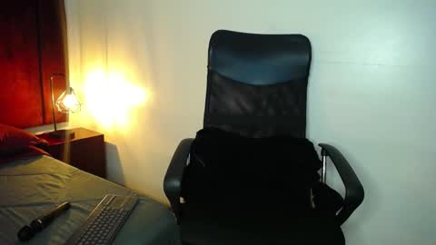 Sasha Brattz online show from 02-13-25, 03:39