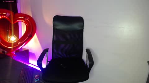 Sasha Brattz online show from 02-15-25, 05:09