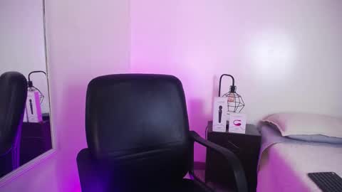 Sasha Brattz online show from 09-17-25, 09:38