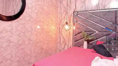 Snapshot of sasha_brownie_ chatting on 09-28-25, 08:03 Sasha online show from 09-28-25, 08:03