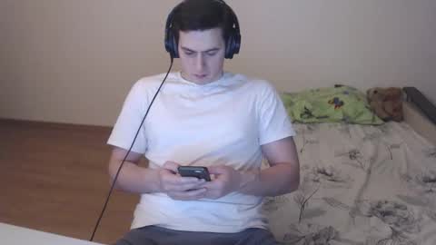 Snapshot of sasha_calvin chatting on 10-31-25, 10:44 sasha_calvin online show from 10-31-25, 10:44