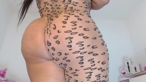 Snapshot of sasha_creamy chatting on 02-02-25, 03:10 Sasha Creamy online show from 02-02-25, 03:10