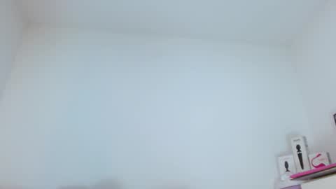 Snapshot of sasha_creamy chatting on 02-25-25, 03:42 Sasha Creamy online show from 02-25-25, 03:42