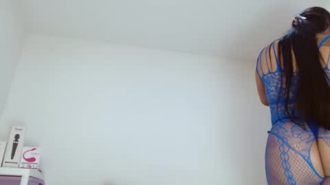 Snapshot of sasha_creamy chatting on 10-08-25, 04:32 Sasha Creamy online show from 10-08-25, 04:32