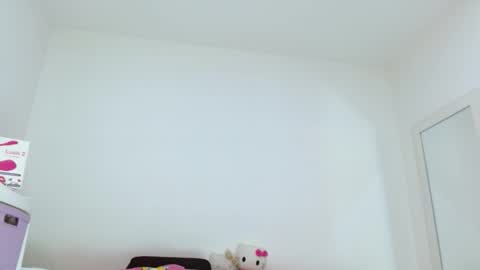 Snapshot of sasha_creamy chatting on 10-16-25, 10:22 Sasha Creamy online show from 10-16-25, 10:22