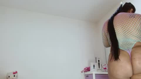 Snapshot of sasha_creamy chatting on 05-16-26, 04:42 Sasha Creamy online show from 05-16-26, 04:42