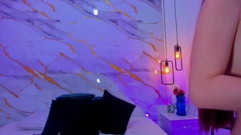 Snapshot of sasha_kendrick chatting on 02-20-25, 01:36 Sasha online show from 02-20-25, 01:36