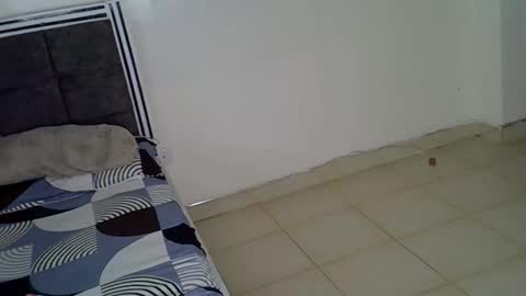 Snapshot of sasha_mollie chatting on 09-20-25, 06:09 Sasha online show from 09-20-25, 06:09