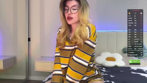 Snapshot of sasha_suprapro chatting on 02-14-25, 09:45 Hi everyone my name is Sasha online show from 02-14-25, 09:45