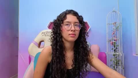 SashaMonroee  online show from 10-25-25, 04:09