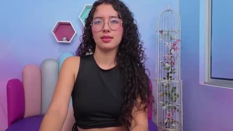 SashaMonroee  online show from 11-20-25, 03:50