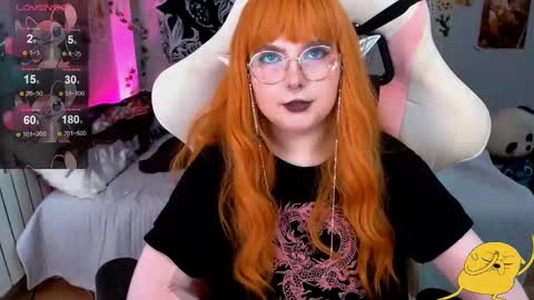 Snapshot of sashasoyyyy chatting on 12-14-24, 03:29 Sashasoy online show from 12-14-24, 03:29