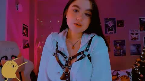 Snapshot of sashasoyyyy chatting on 10-16-25, 02:56 Sashasoy online show from 10-16-25, 02:56