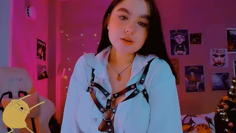 Snapshot of sashasoyyyy chatting on 10-17-25, 02:37 Sashasoy online show from 10-17-25, 02:37