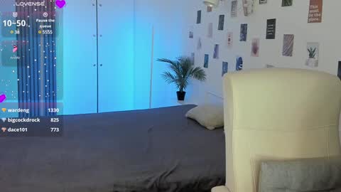 Sasha  online show from 01-20-25, 01:32