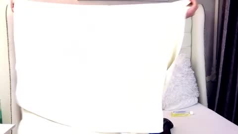 Snapshot of sashavaughn chatting on 02-15-25, 06:44 Sasha online show from 02-15-25, 06:44