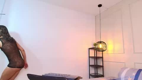 Sashavellor online show from 12-20-25, 03:35