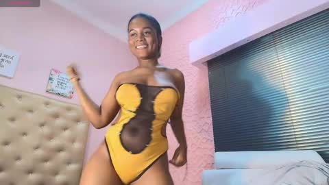 SashhaLux22 online show from 02-21-25, 09:13