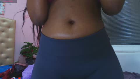 SashhaLux22 online show from 03-07-25, 09:40