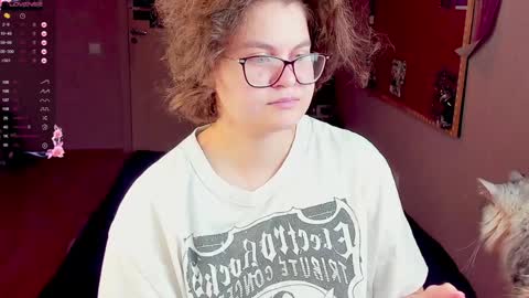 Snapshot of sashy_way chatting on 01-12-25, 07:43 .Alexandra online show from 01-12-25, 07:43