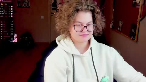 Snapshot of sashy_way chatting on 01-28-25, 07:21 .Alexandra online show from 01-28-25, 07:21