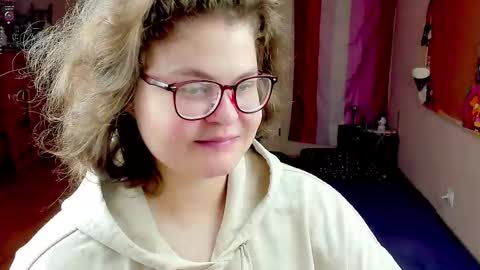Snapshot of sashy_way chatting on 09-12-25, 09:37 .Alexandra online show from 09-12-25, 09:37