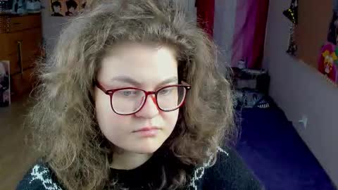 Snapshot of sashy_way chatting on 01-19-26, 01:04 .Alexandra online show from 01-19-26, 01:04