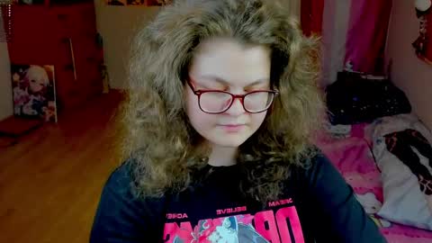 Snapshot of sashy_way chatting on 05-18-26, 09:31 .Alexandra online show from 05-18-26, 09:31