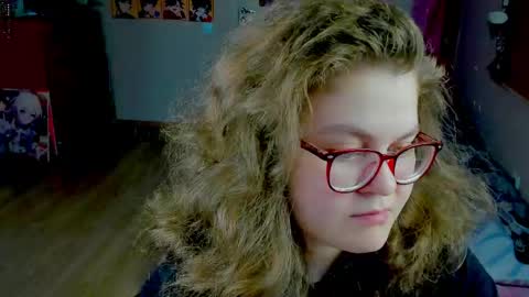 Snapshot of sashy_way chatting on 06-09-26, 06:19 .Alexandra online show from 06-09-26, 06:19