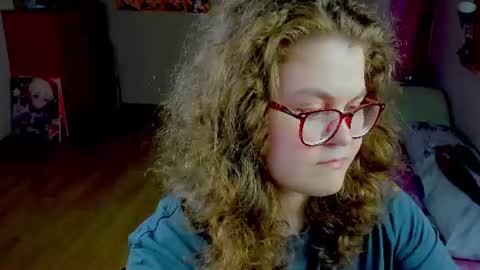 Snapshot of sashy_way chatting on 06-11-26, 05:11 .Alexandra online show from 06-11-26, 05:11