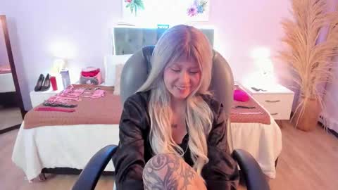 Snapshot of saskia_vellour chatting on 02-03-26, 07:41 saskia_vellour online show from 02-03-26, 07:41