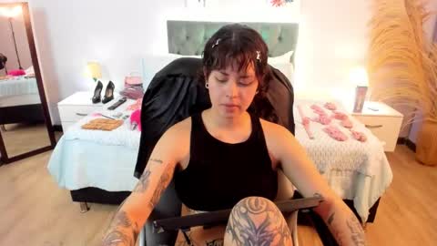 Snapshot of saskia_vellour chatting on 03-11-26, 07:31 saskia_vellour online show from 03-11-26, 07:31