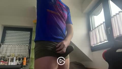 Snapshot of sason97xx chatting on 11-15-25, 08:33 sason97xx online show from 11-15-25, 08:33