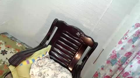 KEYLLA online show from 04-24-26, 01:19