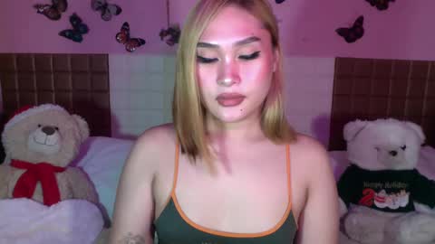 Sarah Drews   Super model online show from 12-20-24, 07:50