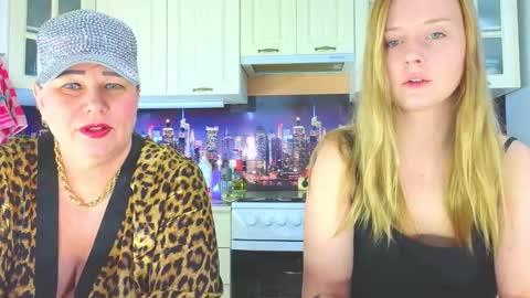 sassy_seasons online show from 02-13-25, 10:44