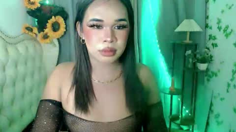 Snapshot of sassy_tinaxx chatting on 11-24-25, 06:51 sassy_tinaxx online show from 11-24-25, 06:51