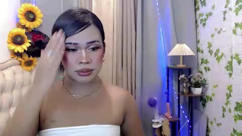Snapshot of sassy_tinaxx chatting on 11-25-25, 11:54 sassy_tinaxx online show from 11-25-25, 11:54