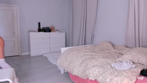 Snapshot of sassynova chatting on 02-12-26, 02:06 Ksenya online show from 02-12-26, 02:06