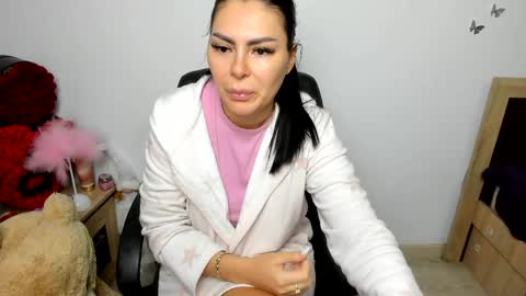 Snapshot of sassytiff chatting on 05-10-26, 10:20 sassytiff online show from 05-10-26, 10:20