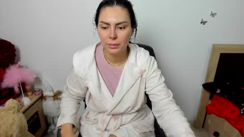 Snapshot of sassytiff chatting on 06-12-26, 10:36 sassytiff online show from 06-12-26, 10:36