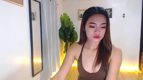 Snapshot of sasy_ritchel chatting on 01-27-25, 07:56 Thessavageee online show from 01-27-25, 07:56